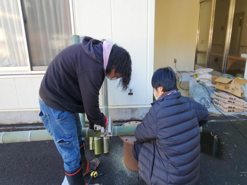 竹の長さ揃えていきます