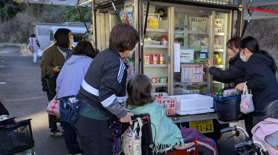 カスミ移動スーパーがやってきた！