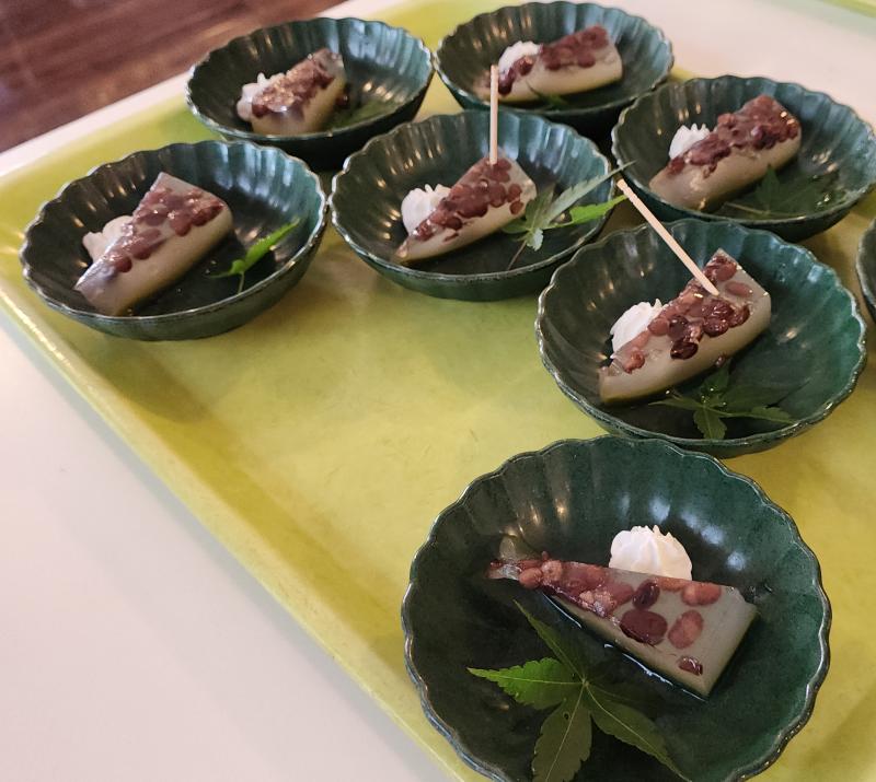 お楽しみバイキングを開催しました(お食事の様子)
