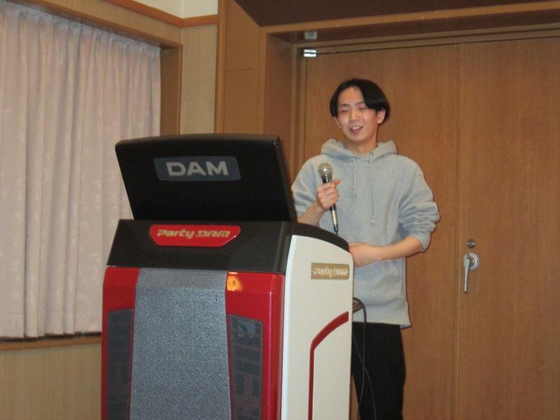 新人M君も🎤なぜか選曲が「2億4千万の瞳~エキゾチック・ジャパン」