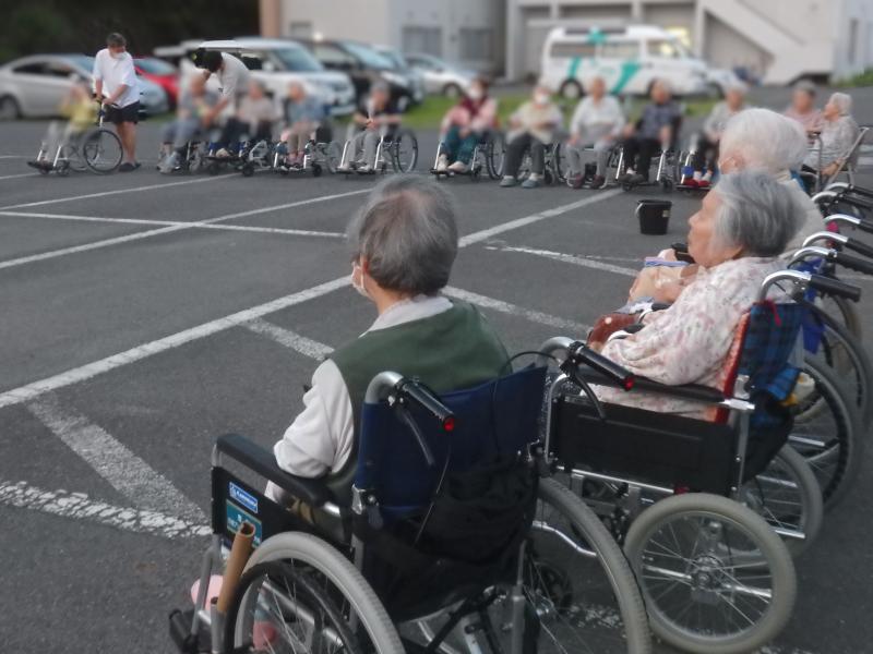松籟荘常会の花火を懐かしむ会