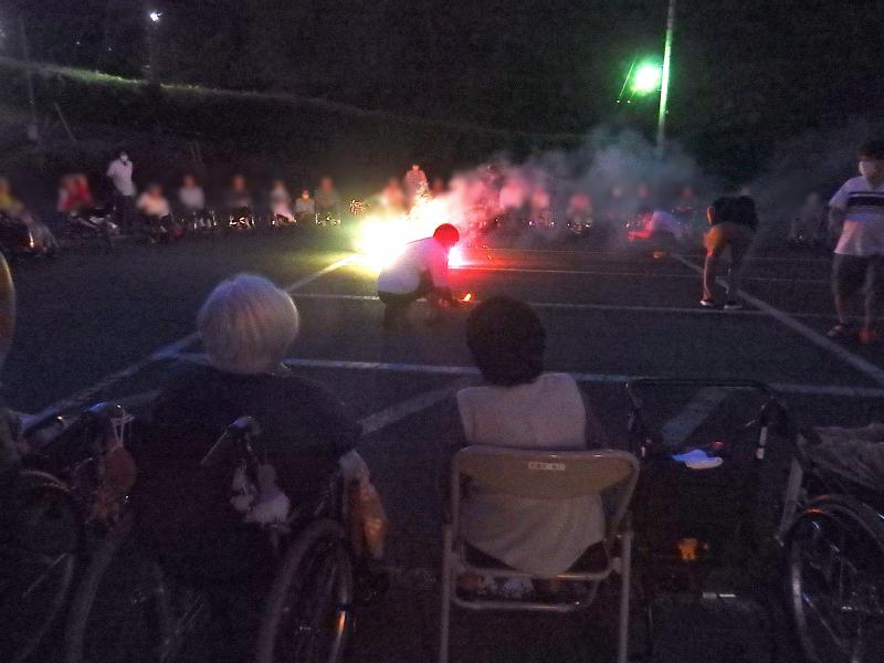 松籟荘常会の花火を懐かしむ会