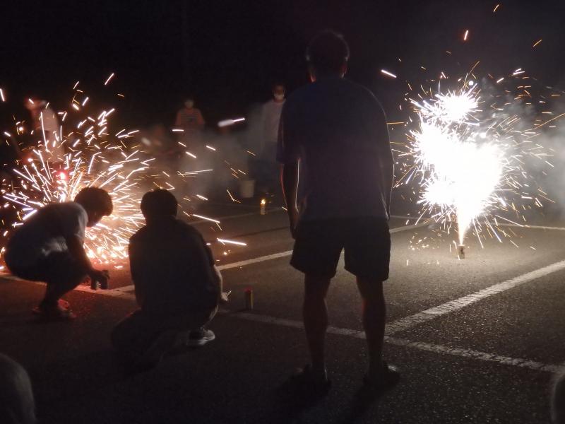 松籟荘常会の花火を懐かしむ会