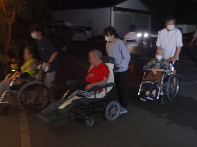 松籟荘常会の花火を懐かしむ会