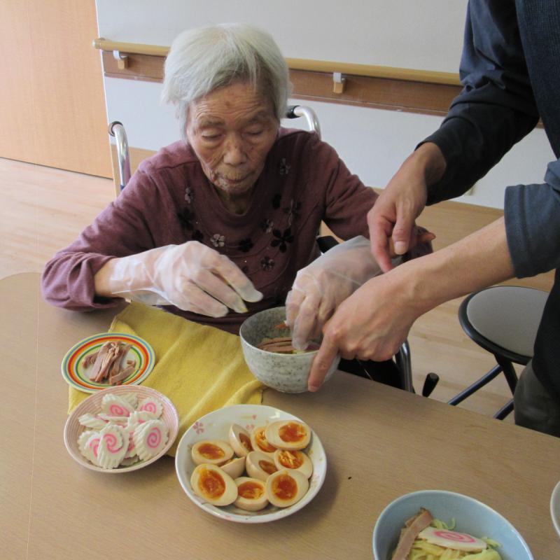 今日のお昼はラーメン餃子定食！！