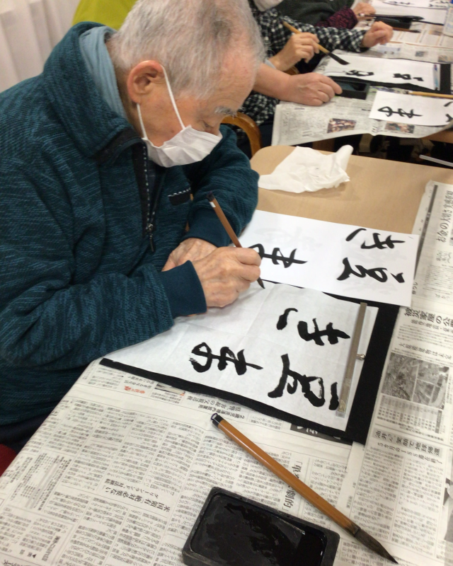 どんぐり送りゲームと書道