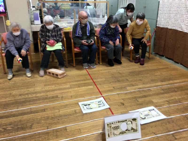 グループ活動：ぼた餅作りと一攫千金ゲーム