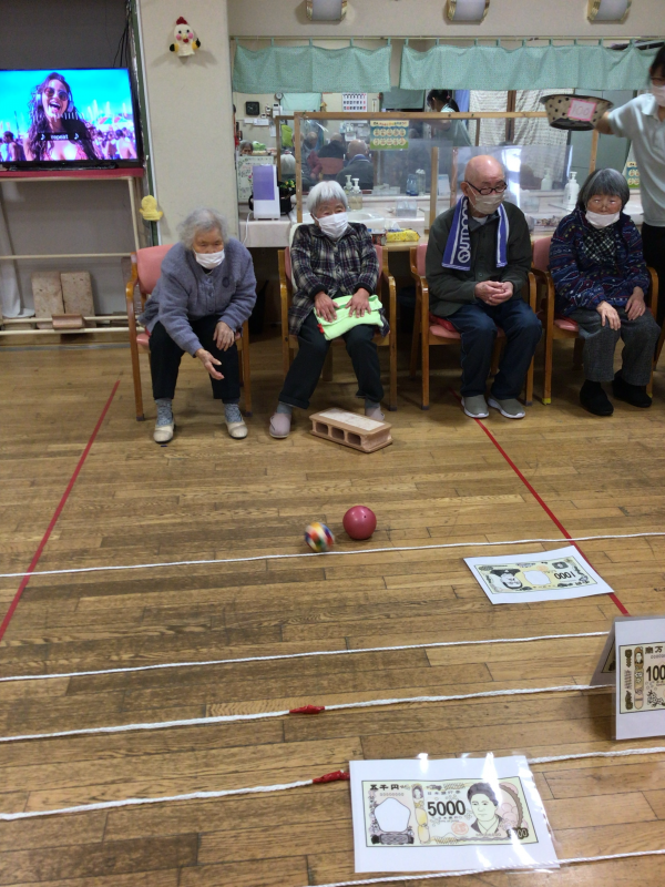 グループ活動：ぼた餅作りと一攫千金ゲーム