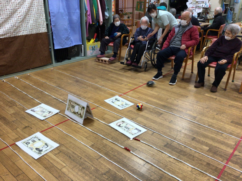 グループ活動：ぼた餅作りと一攫千金ゲーム